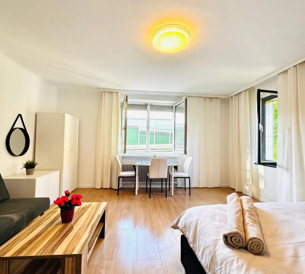 Apartment Spacious Garden Villa Near Danube For 16 Guests Vienna