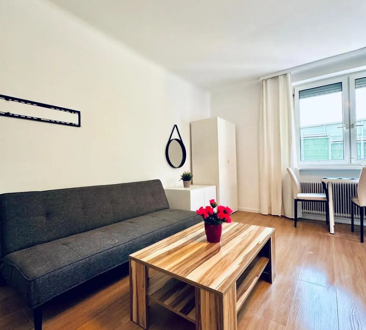 Spacious Garden Villa Near Danube For 16 Guests Vienna Austria