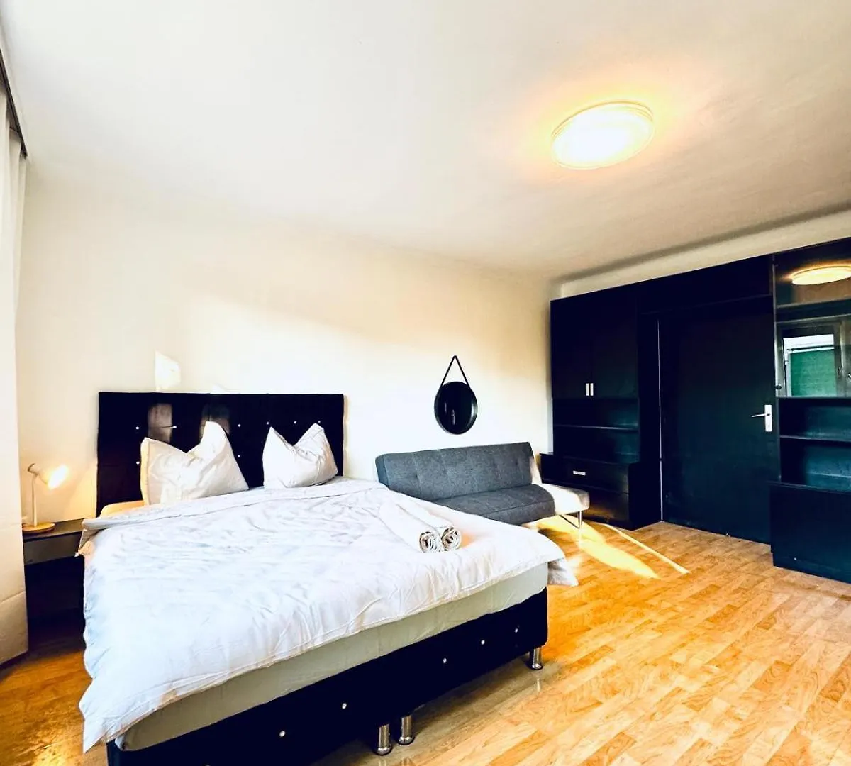 Spacious Garden Villa Near Danube For 16 Guests Vienna 0*,  Austria