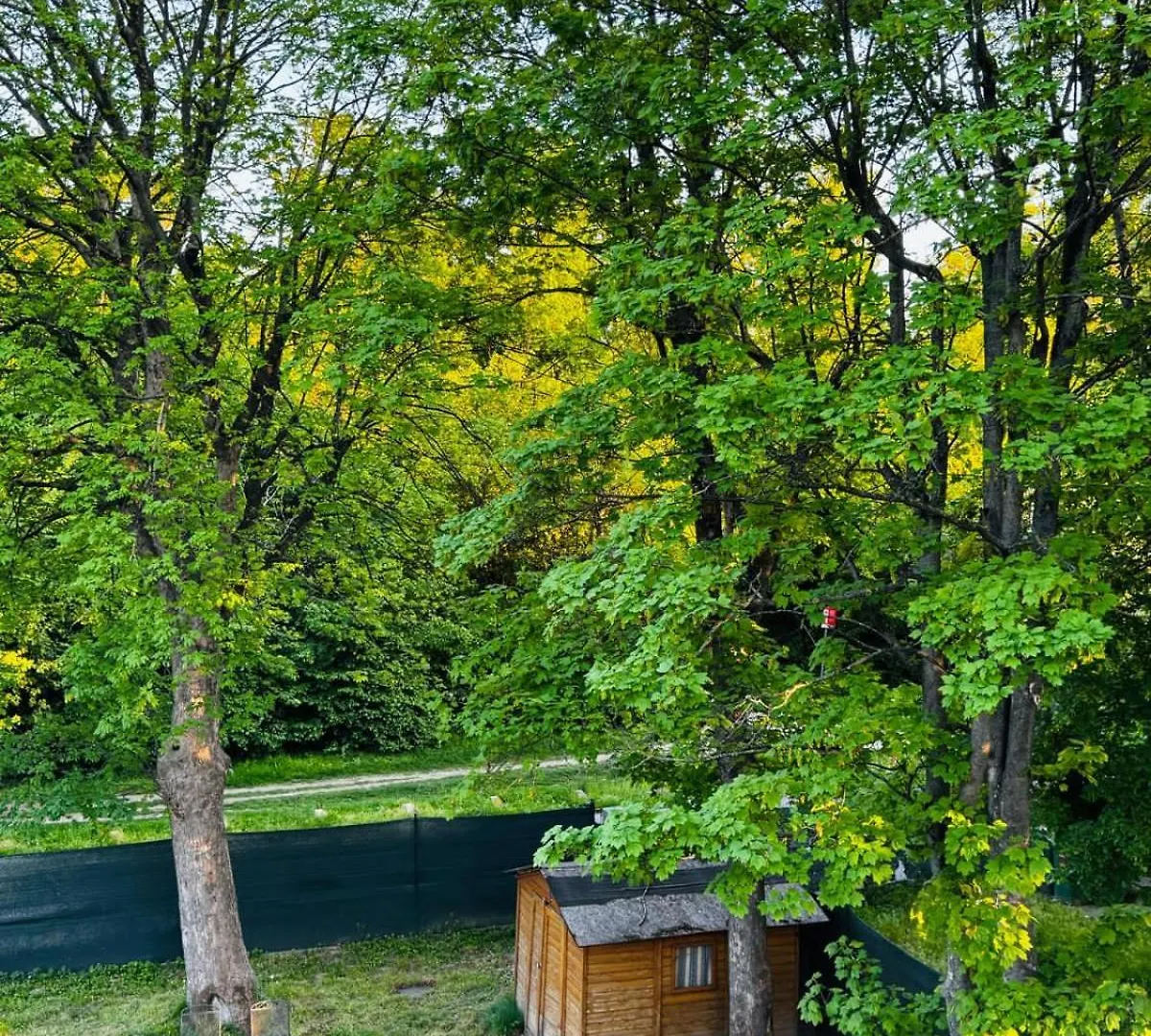 Apartment Spacious Garden Villa Near Danube For 16 Guests Vienna