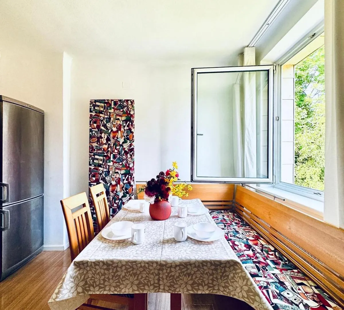 Apartment Spacious Garden Villa Near Danube For 16 Guests Vienna