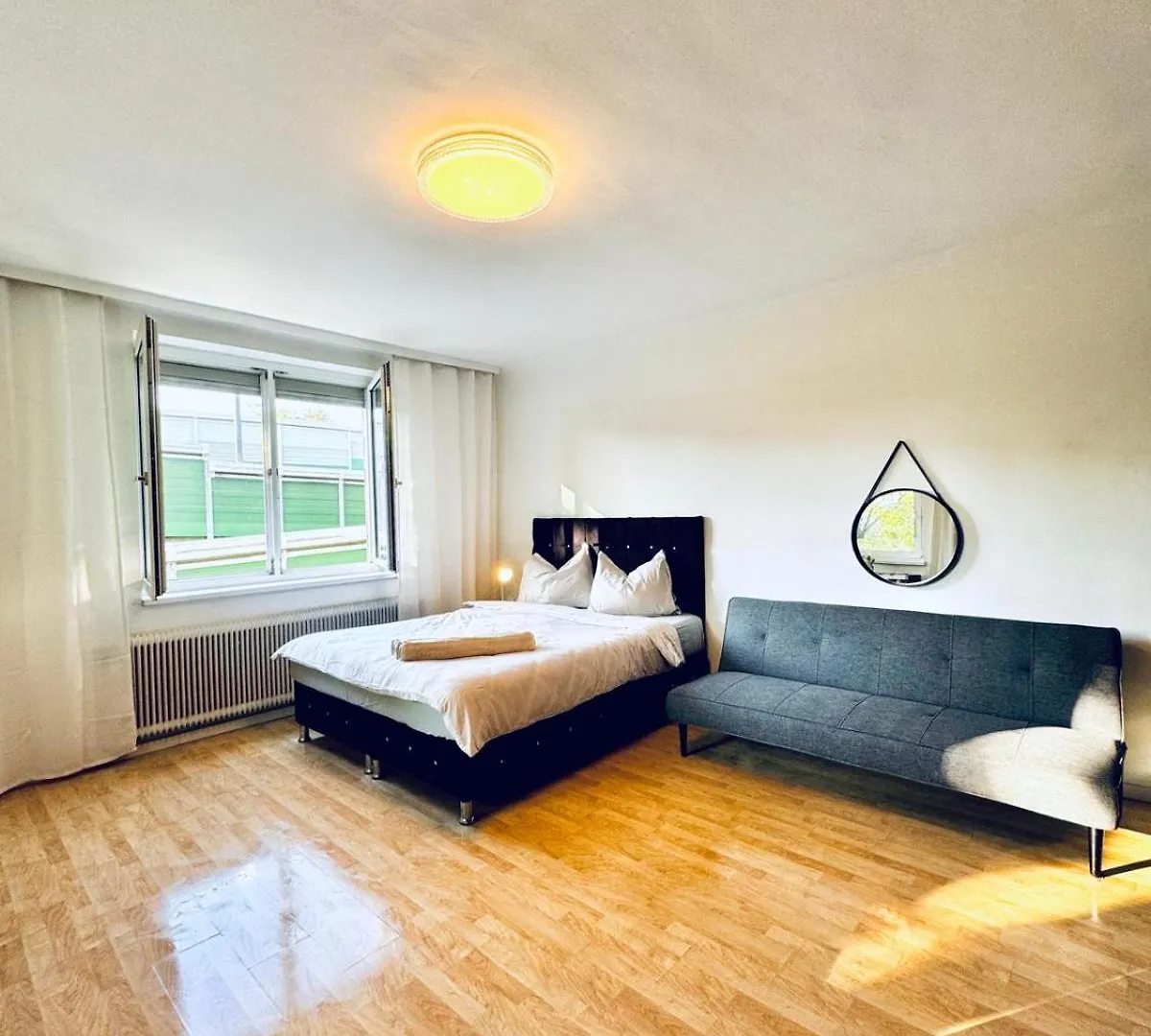 Spacious Garden Villa Near Danube For 16 Guests Vienna 0*,  Austria