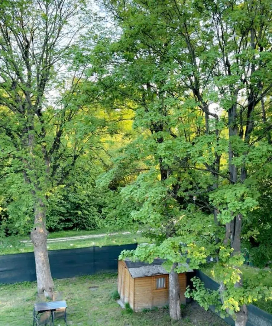 Apartment Spacious Garden Villa Near Danube For 16 Guests Vienna Austria