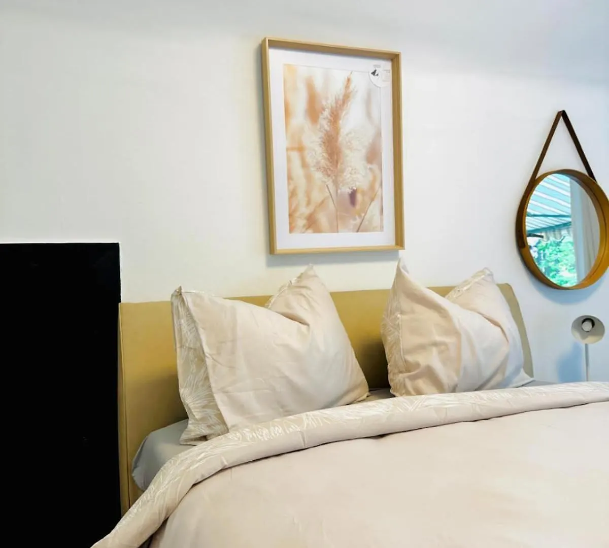 Spacious Garden Villa Near Danube For 16 Guests Vienna
