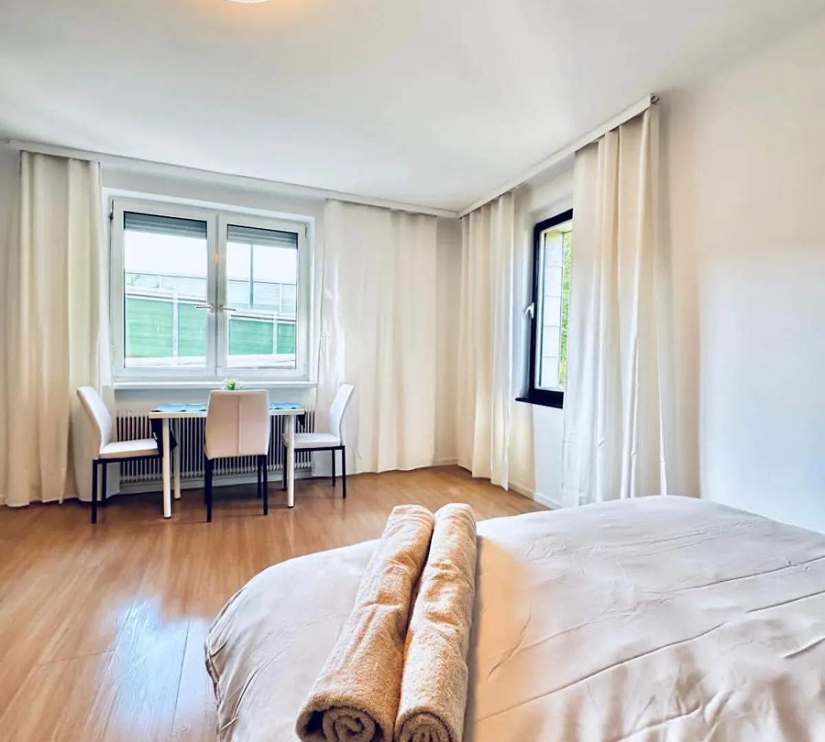 Spacious Garden Villa Near Danube For 16 Guests Vienna Apartment