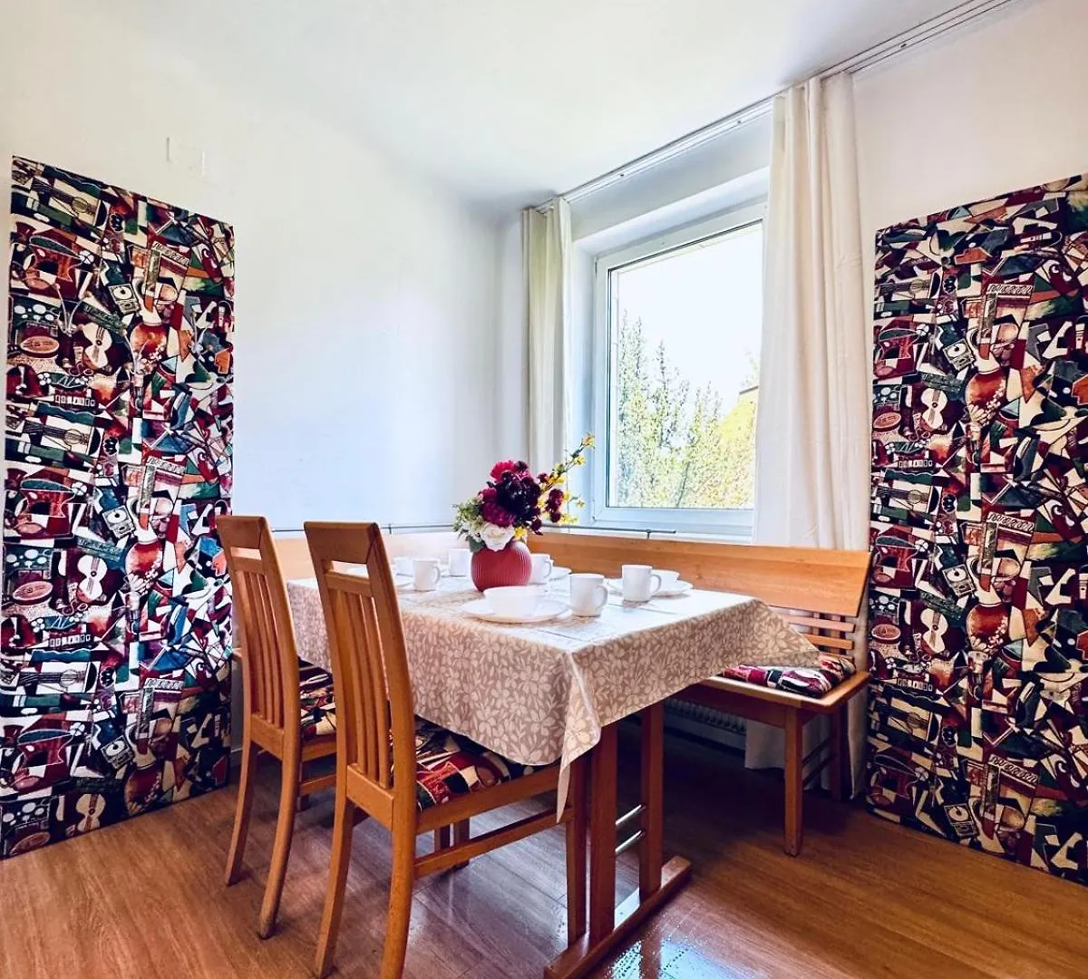 Spacious Garden Villa Near Danube For 16 Guests Vienna 0*,  Austria