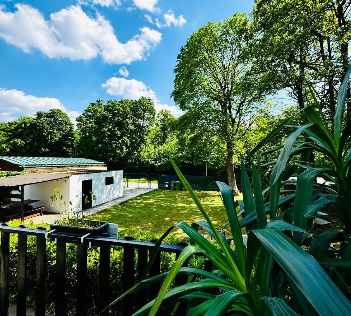 Spacious Garden Villa Near Danube For 16 Guests Vienna Apartment