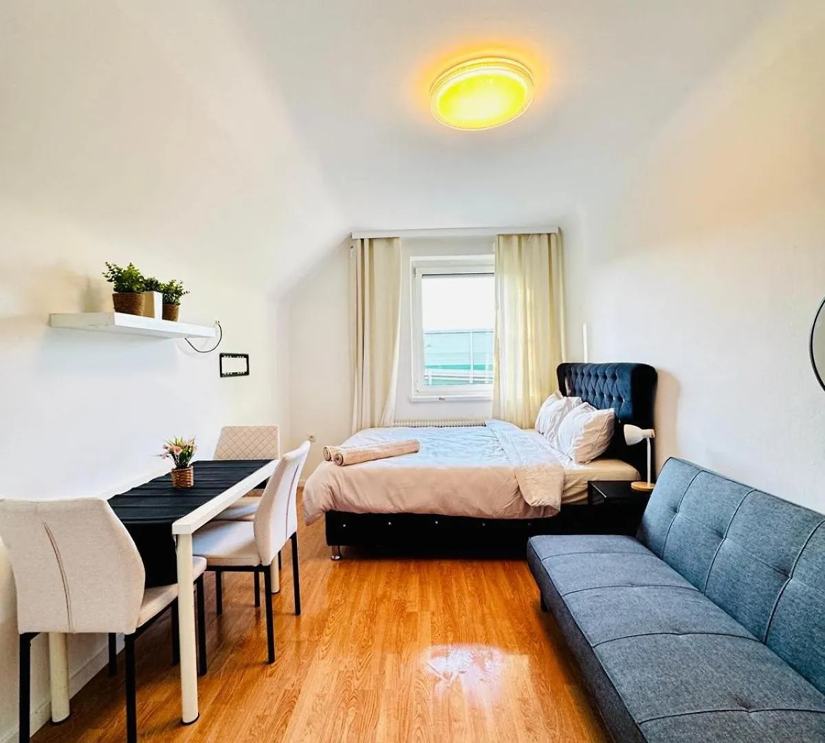Apartment Spacious Garden Villa Near Danube For 16 Guests Vienna