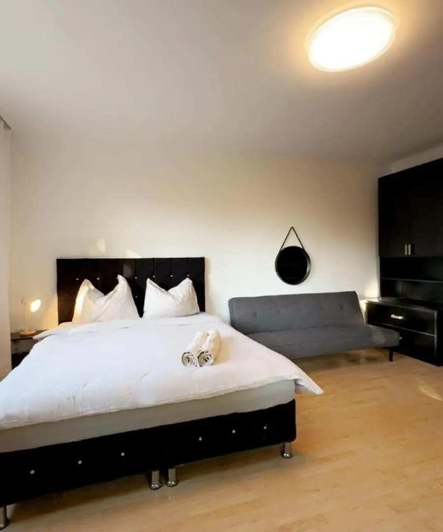Spacious Garden Villa Near Danube For 16 Guests Vienna 0*,