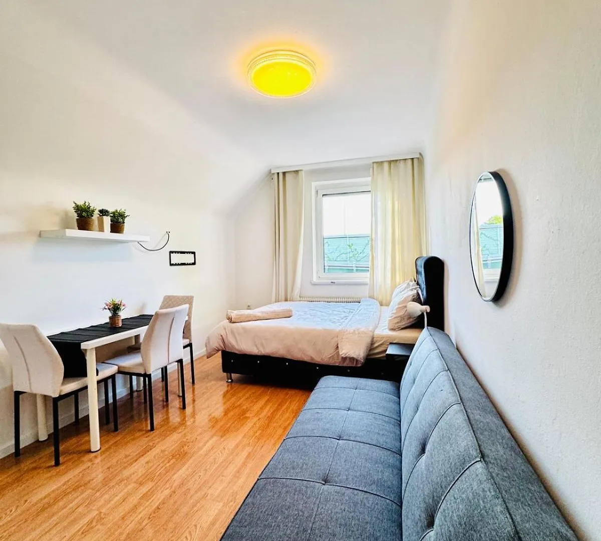 Apartment Spacious Garden Villa Near Danube For 16 Guests Vienna