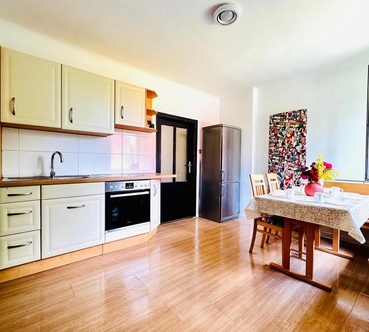 Spacious Garden Villa Near Danube For 16 Guests Vienna Austria