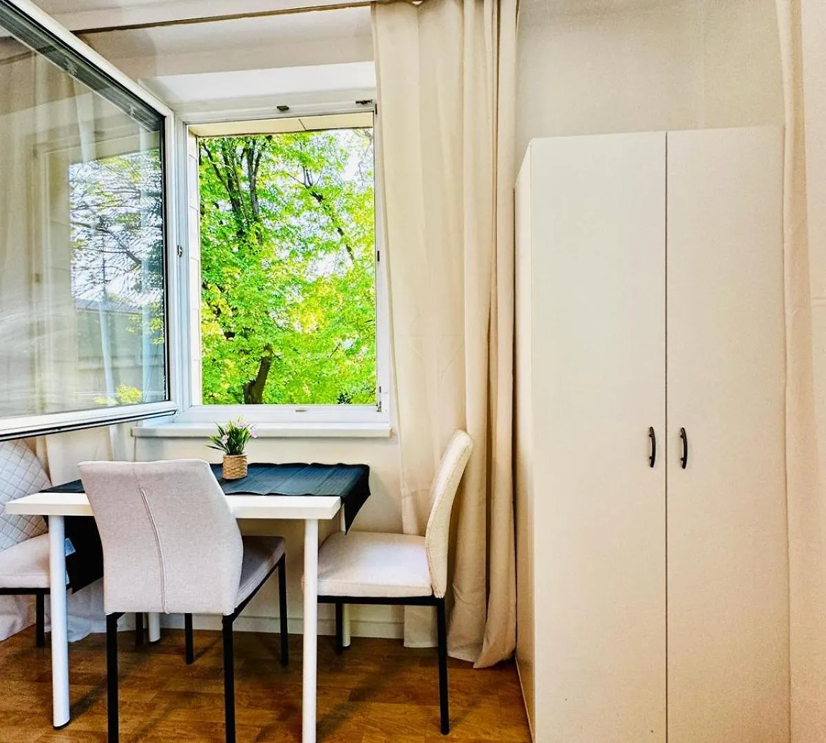 Apartment Spacious Garden Villa Near Danube For 16 Guests Vienna Austria
